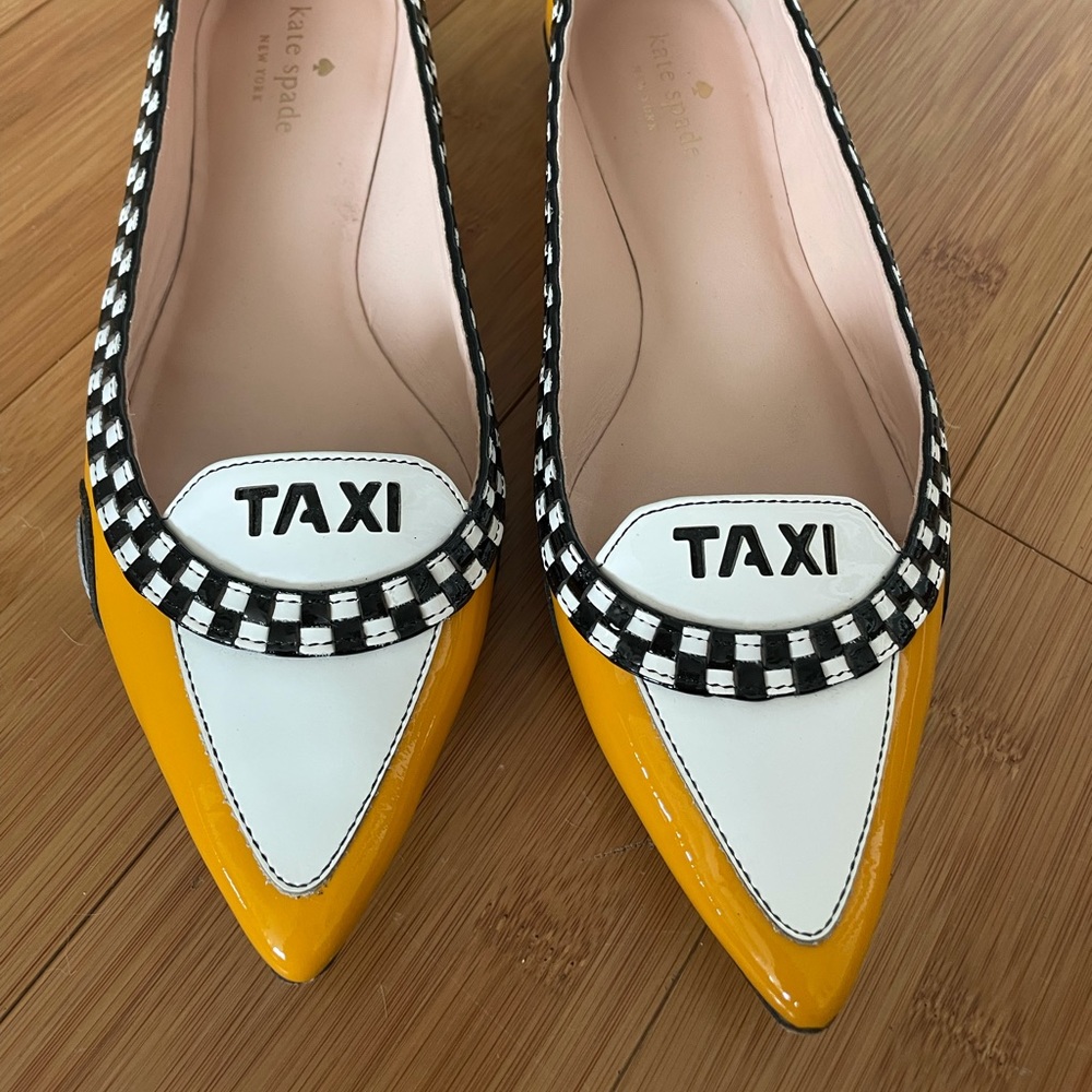 Kate Spade Taxi Flats 7.5